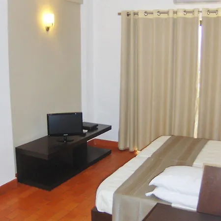 Via Dona Ana Apartment